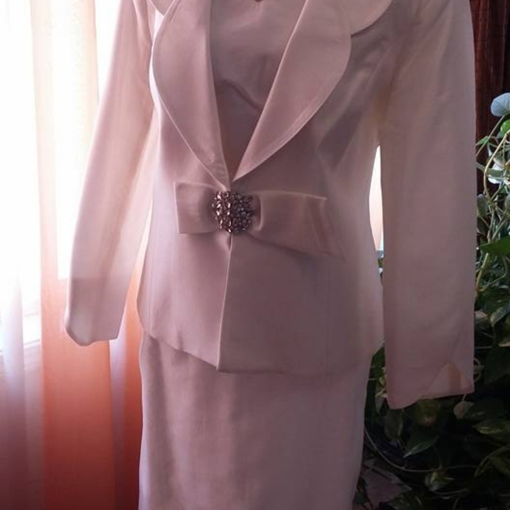Moshita Luxe 3 pc Silk Cream Suit